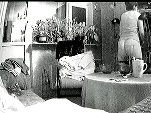 یک مرد خوش تیپ ماساژ ...